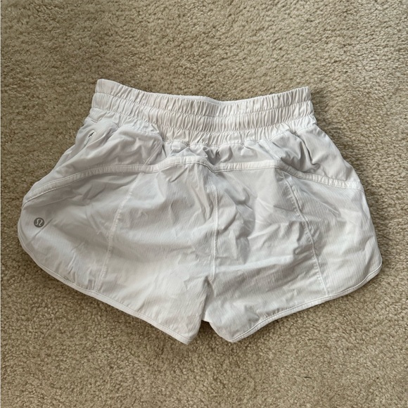 Lululemon track that high-rise lined short 3” - Picture 4 of 4